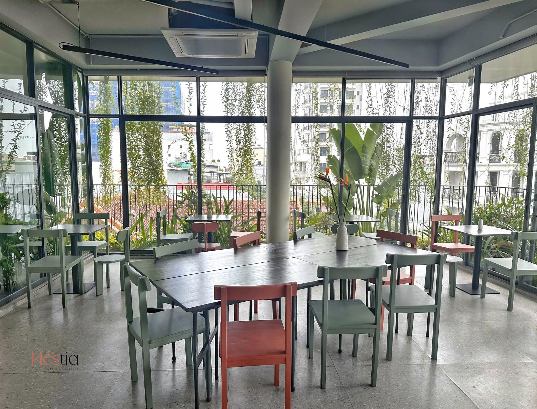 Đây là lựa chọn lý tưởng cho những ai yêu thích quán cafe yên tĩnh ở Quy Nhơn