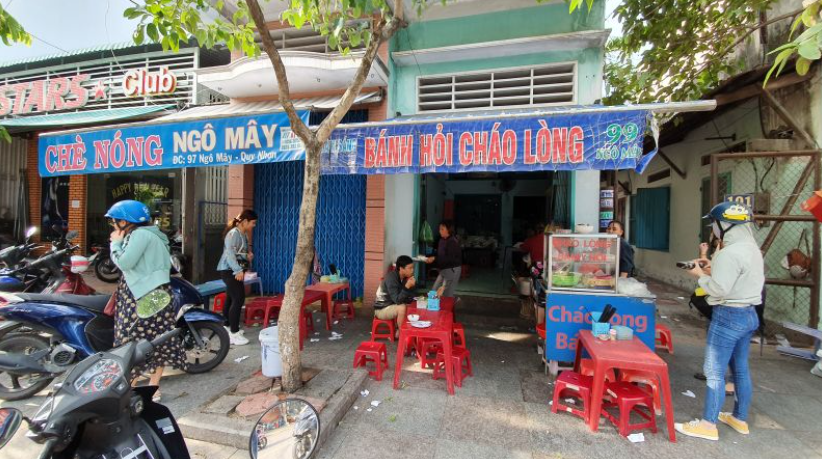 Không gian quán tuy nhỏ nhưng luôn sạch sẽ, thoáng mát
