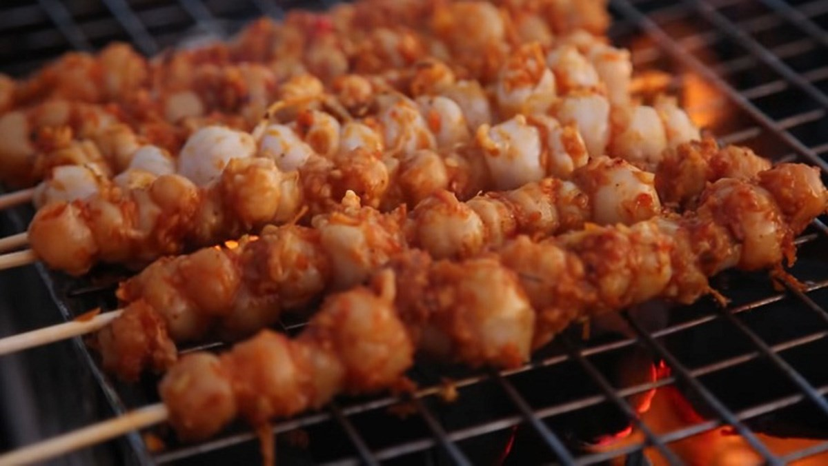 Đặc sản răng mực nướng tại Ahihi quán