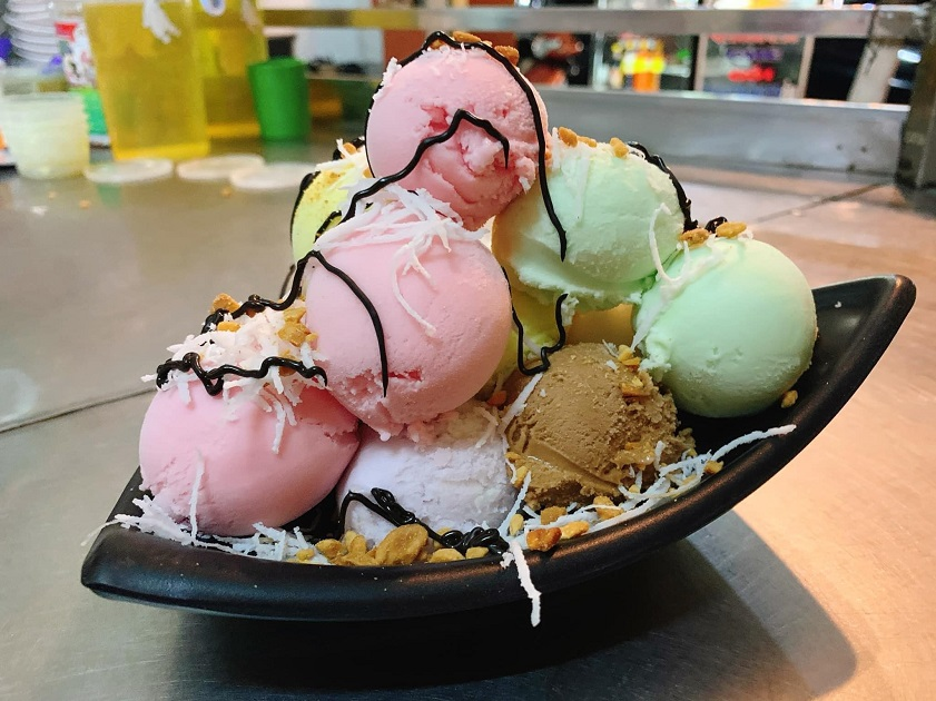 Kem Ngọc Trâm là quán ăn vặt Quy Nhơn nổi tiếng lâu đời