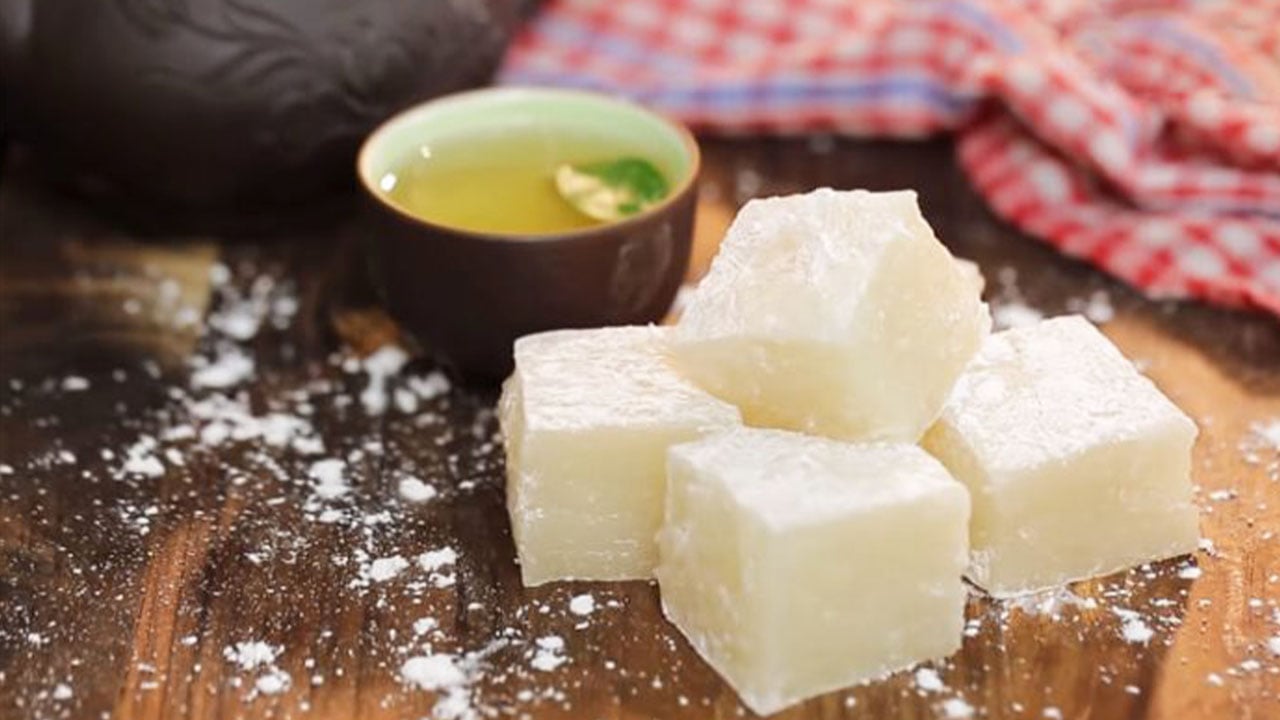 Bánh hồng sẽ ngon hơn khi thưởng thức cùng trà nóng