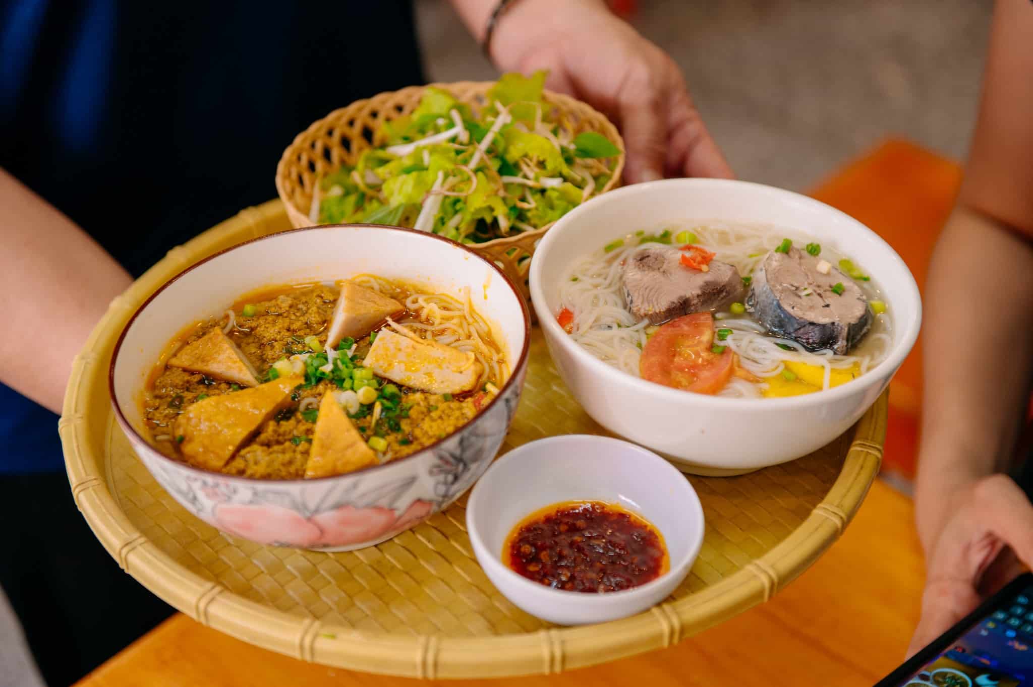 Cách nấu bún chả cá Quy Nhơn rất tỉ mỉ