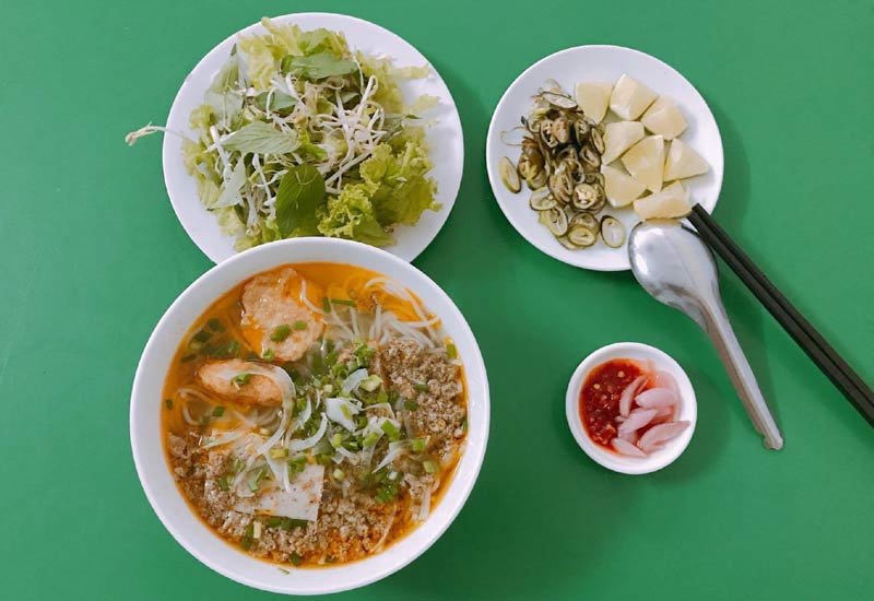 Bát bún chả cá Quy Nhơn ngon chuẩn vị