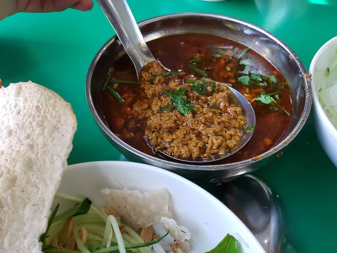 Bún rạm Quy Nhơn có hương vị thơm ngọt, béo ngậy đặc trưng của con rạm