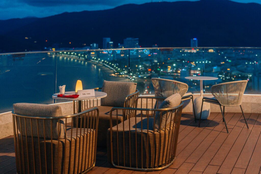 Quán cà phê rooftop Sky41, Grand Hyams Hotel