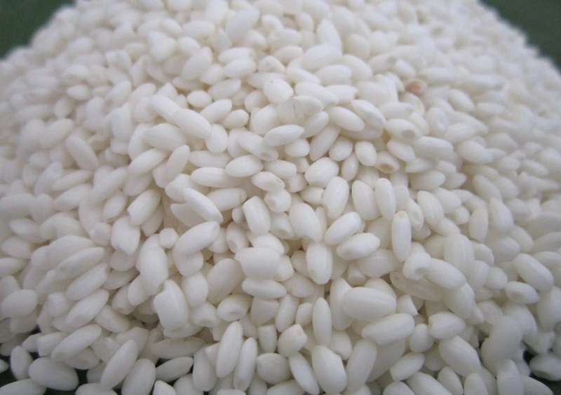 Hạt nếp trắng mẩy, khi nấu lên rất dẻo và thơm