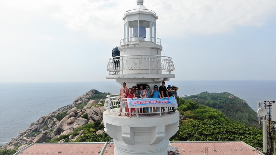 Hải đăng Cù Lao Xanh là điểm đến hấp dẫn của du khách khi du lịch Quy Nhơn