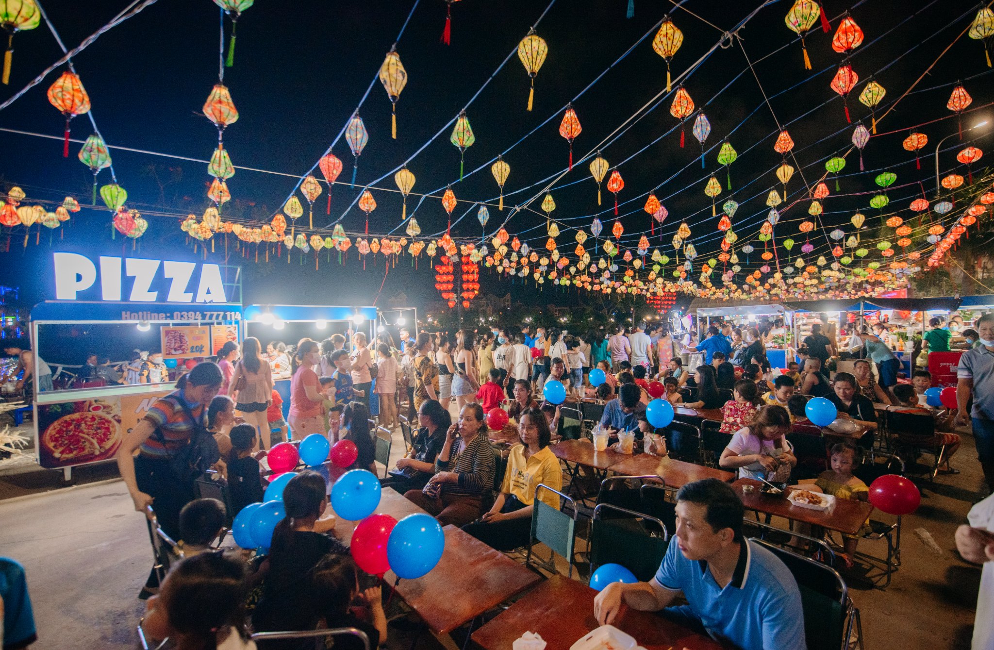 Phố ẩm thực đêm Phan Bội Châu