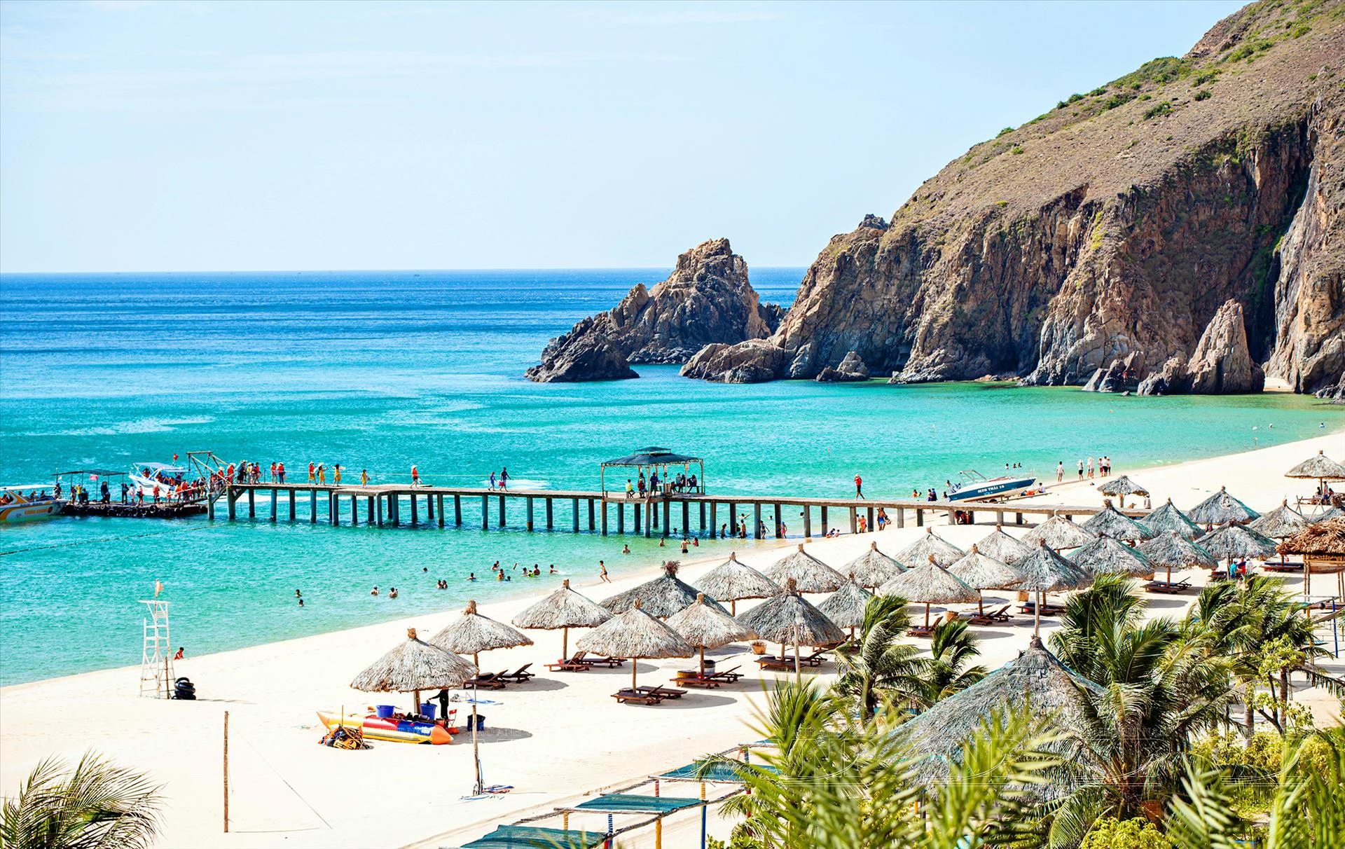 Khám phá vẻ đẹp hoang sơ của bãi biển Kỳ Co