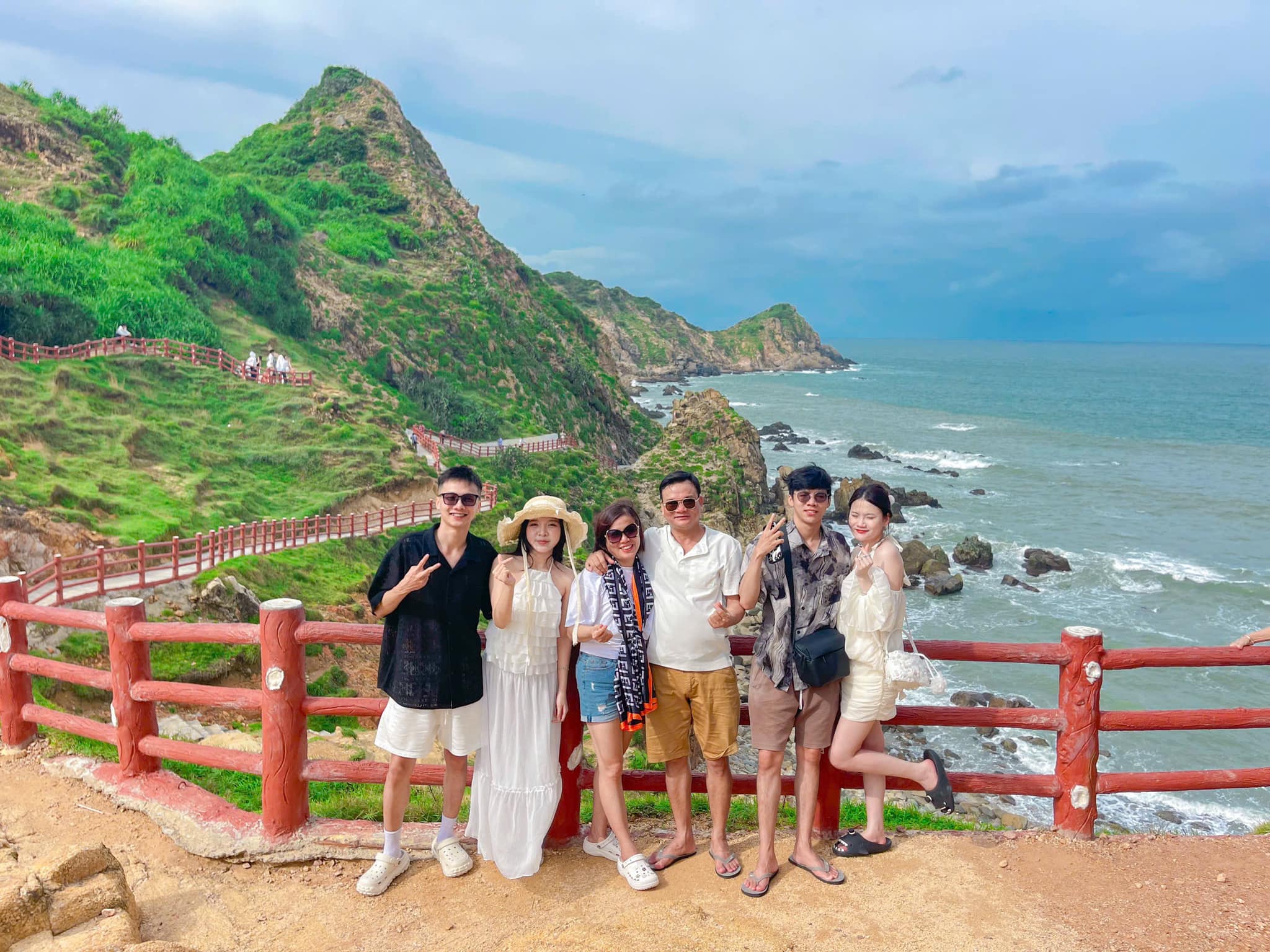 Chiêm ngưỡng cảnh sắc tuyệt đẹp tại Eo Gió