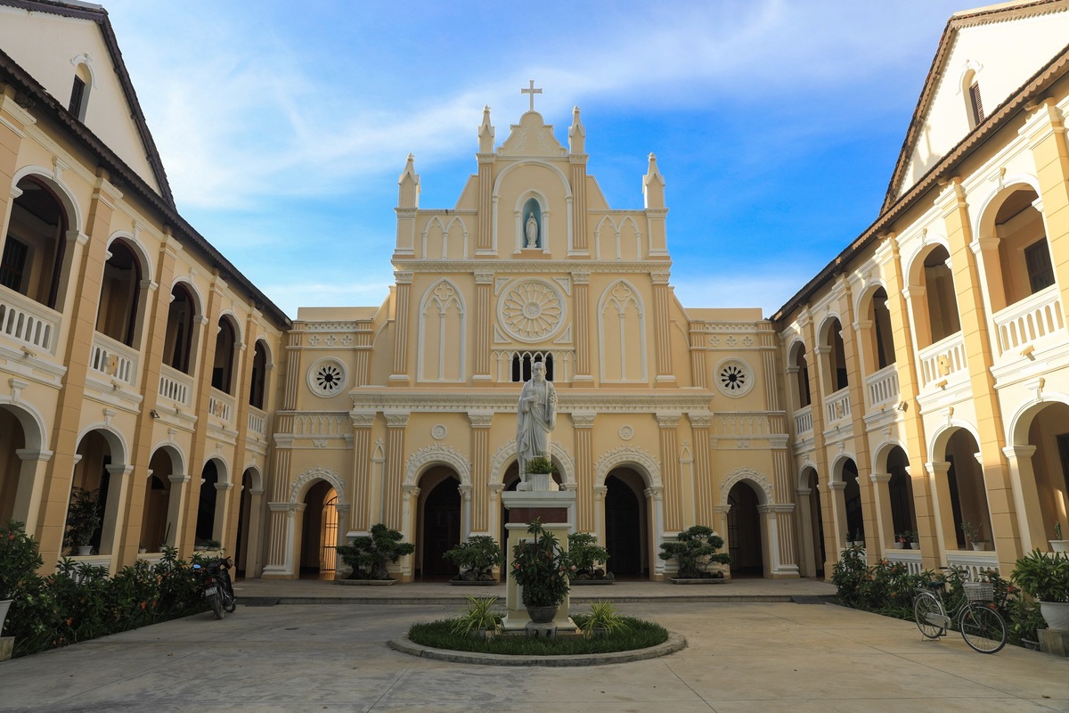 Thiết kế khá giống với thánh đường Paul cổ kính ở Macao