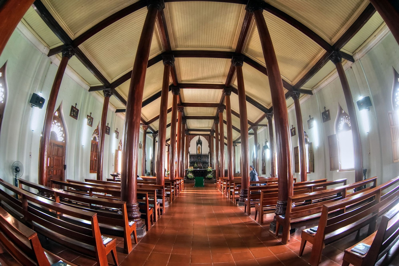 Phần mái vòm thường thấy ở các nhà thờ, tu viện châu Âu